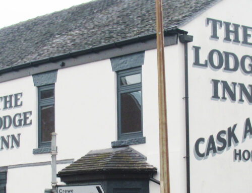 The Lodge Inn – Pub Side Lettering